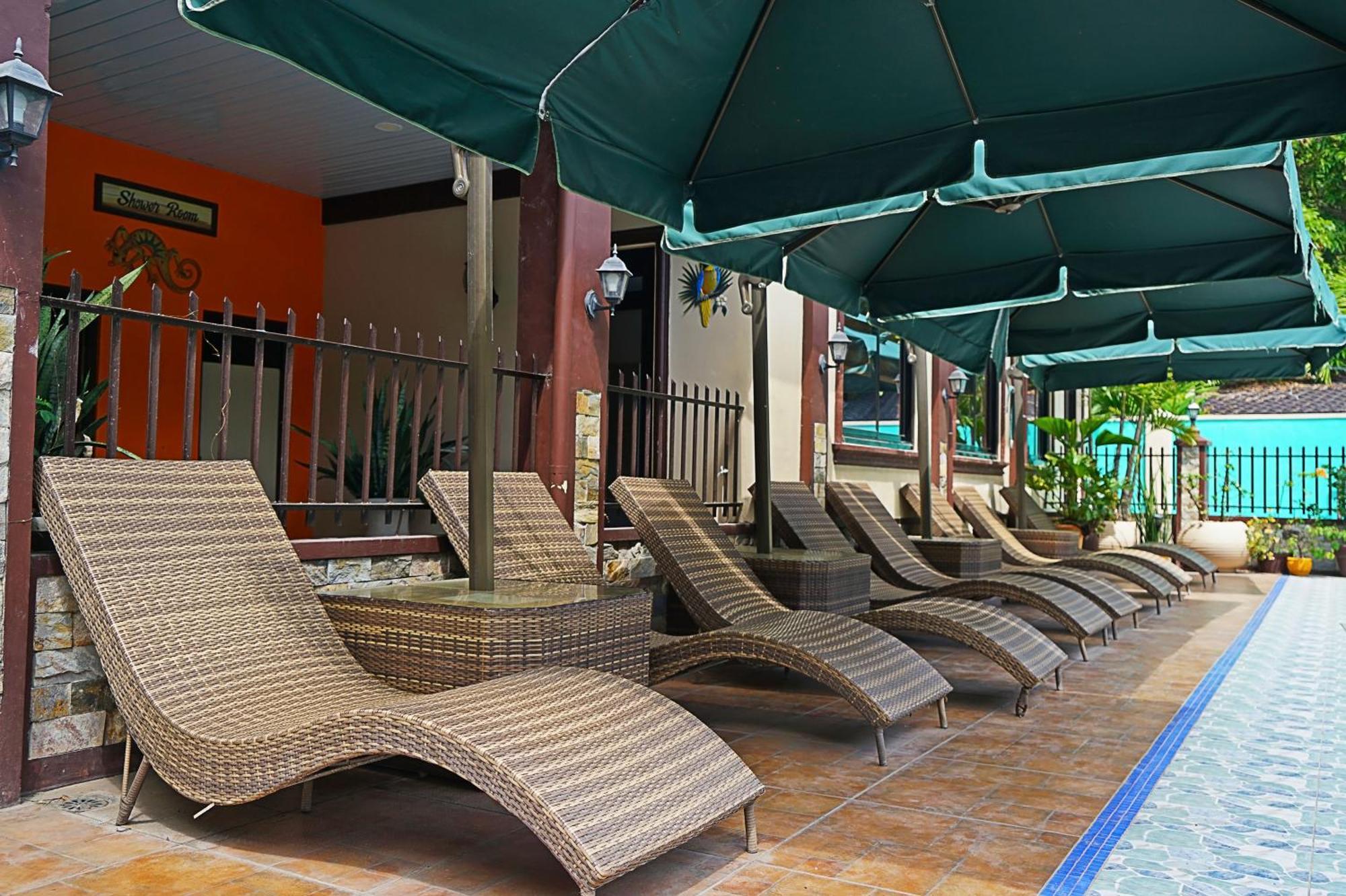 Bella Vista Resort Naguilian Extérieur photo